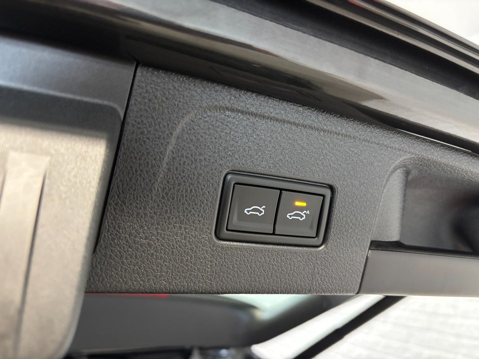 VW Passat 1,5 TSi 150 Elegance+ Variant DSG 5d