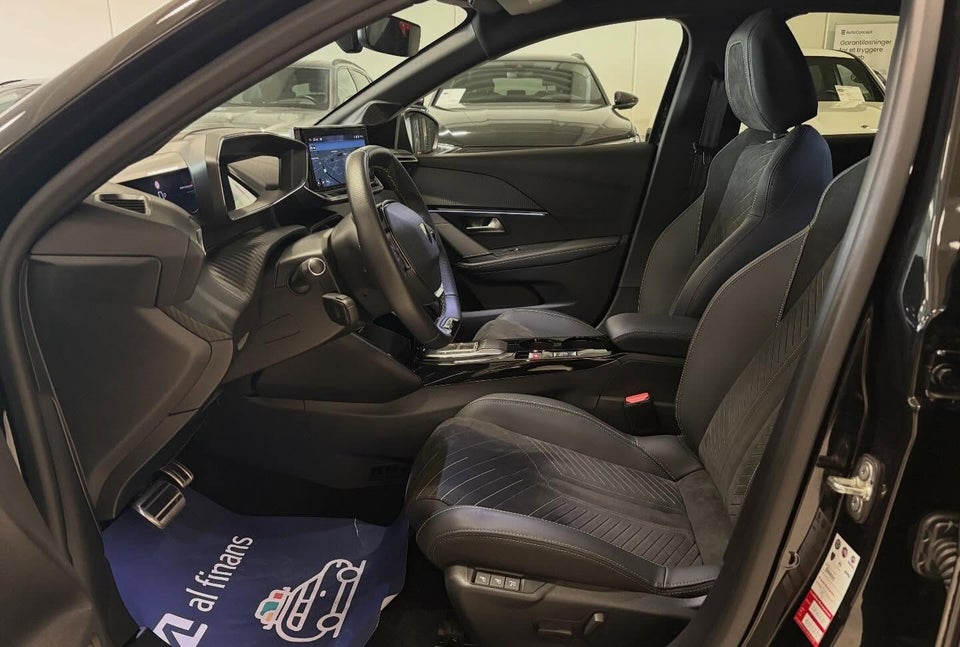 Peugeot e-208 54 GT 5d