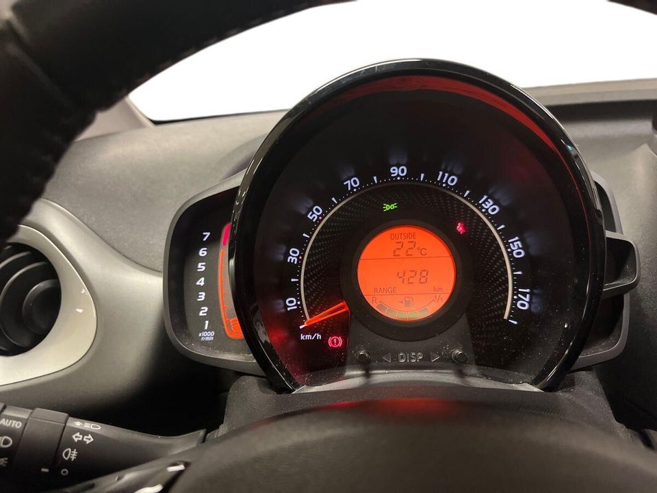 Toyota Aygo 1,0 VVT-i x-sky 5d