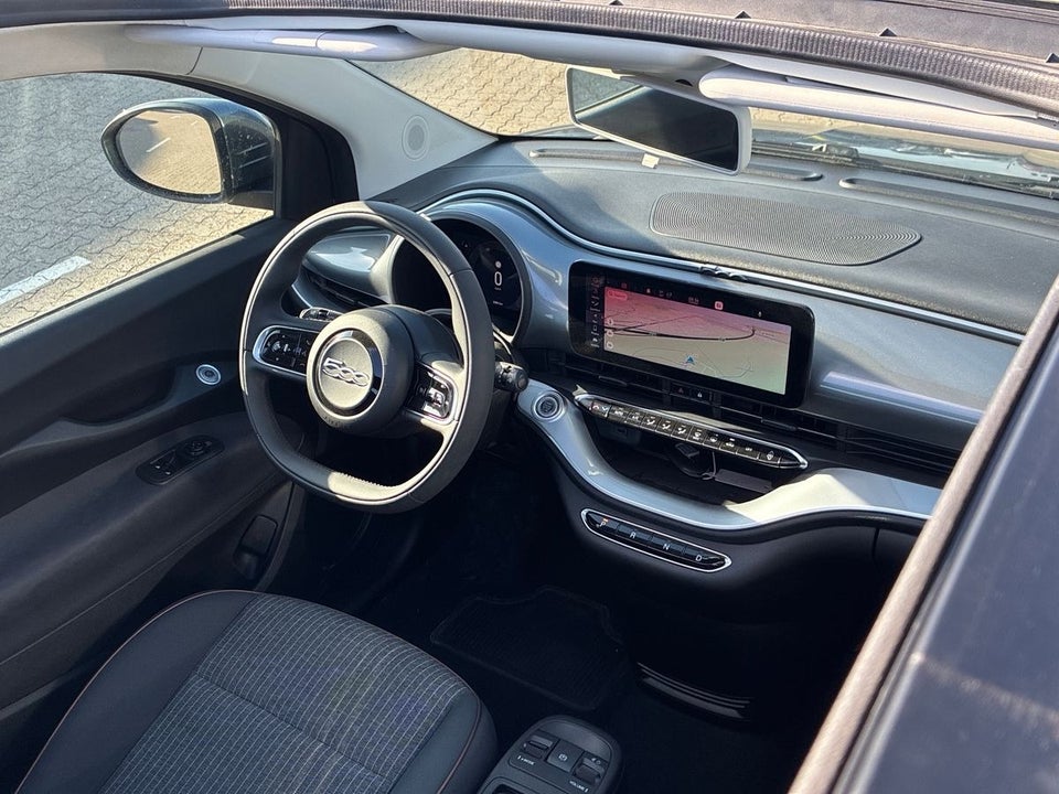 Fiat 500e 42 Icon Cabrio 2d