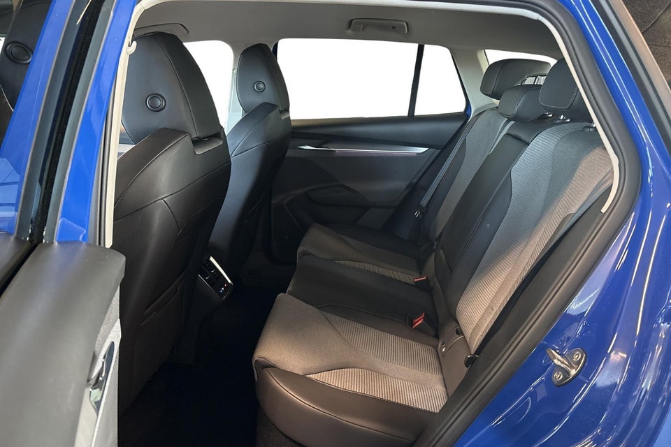 Skoda Enyaq 60 iV Loft 5d