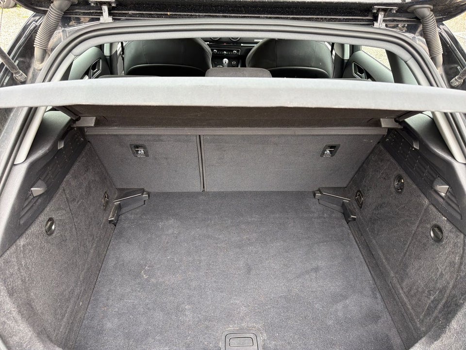 Audi A3 30 TDi Sport Limited Sportback S-tr. 5d