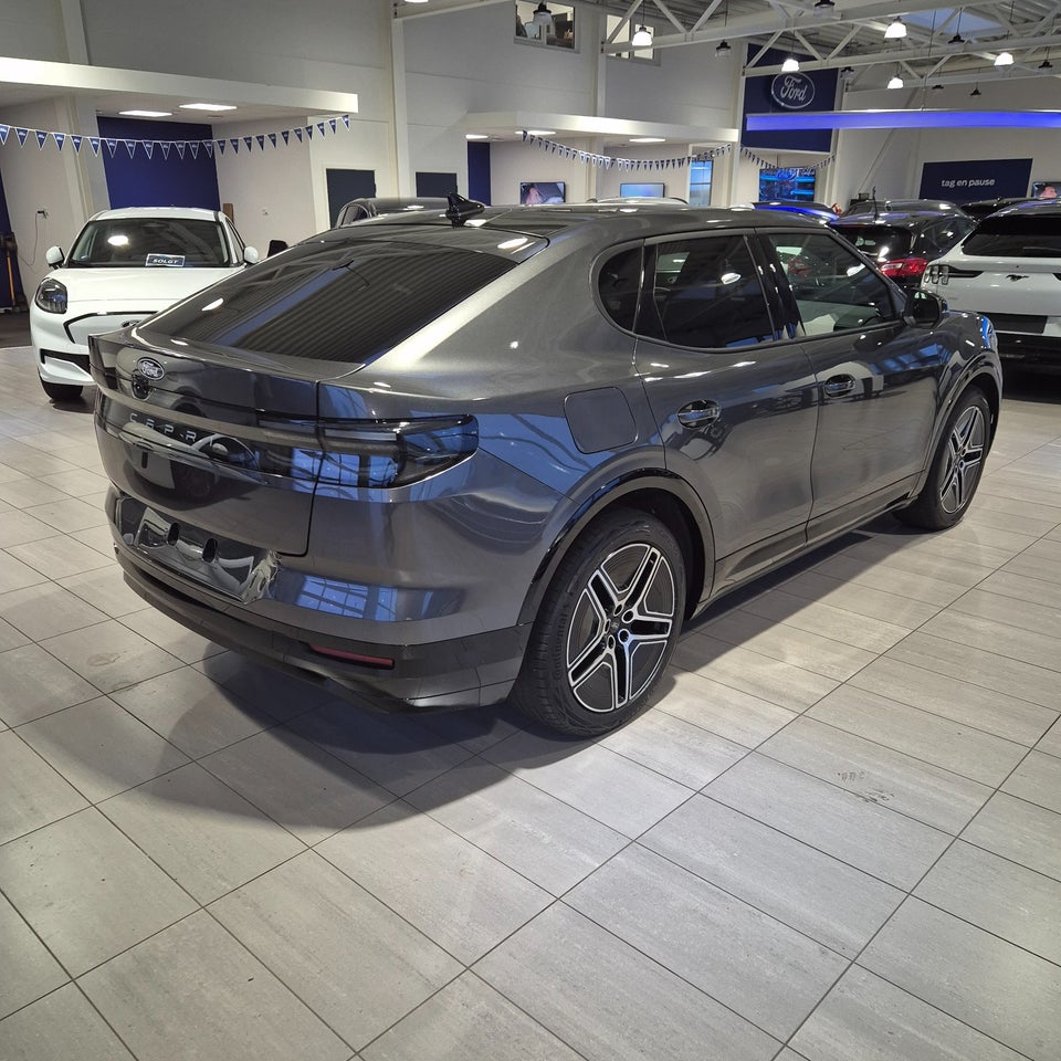 Ford Capri 82 Premium Extended Range 5d