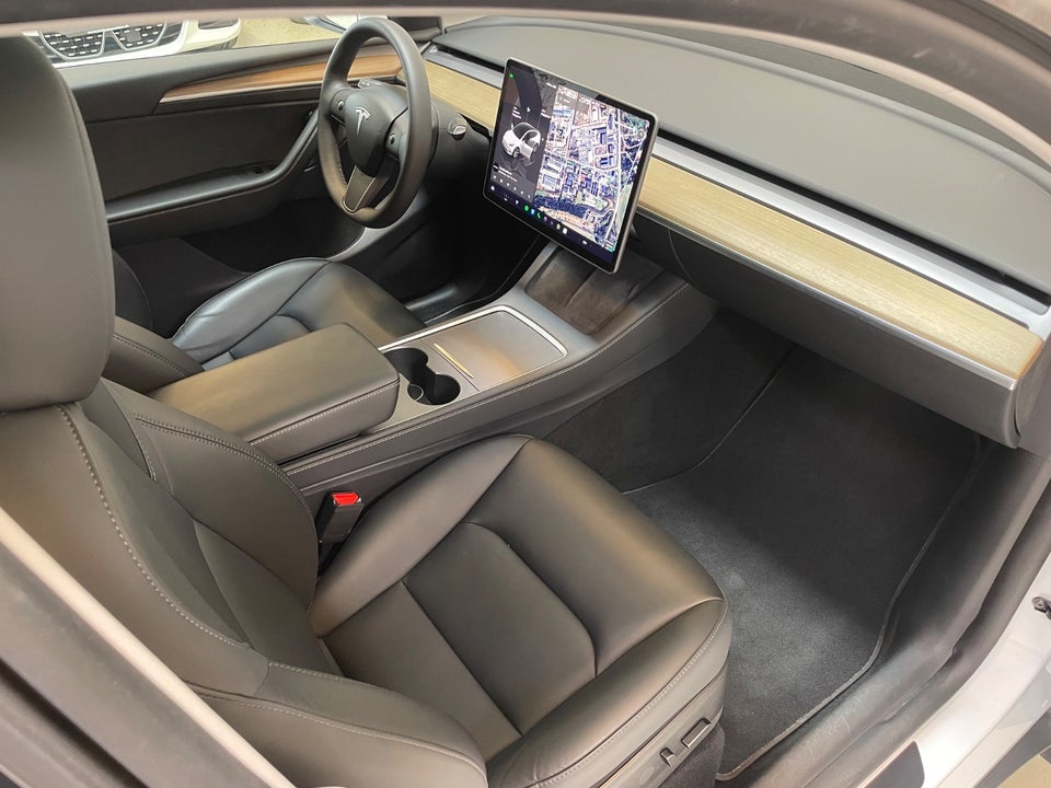 Tesla Model Y RWD 5d