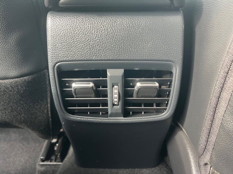 Toyota Corolla 1,8 Hybrid Style Touring Sports e-CVT 5d