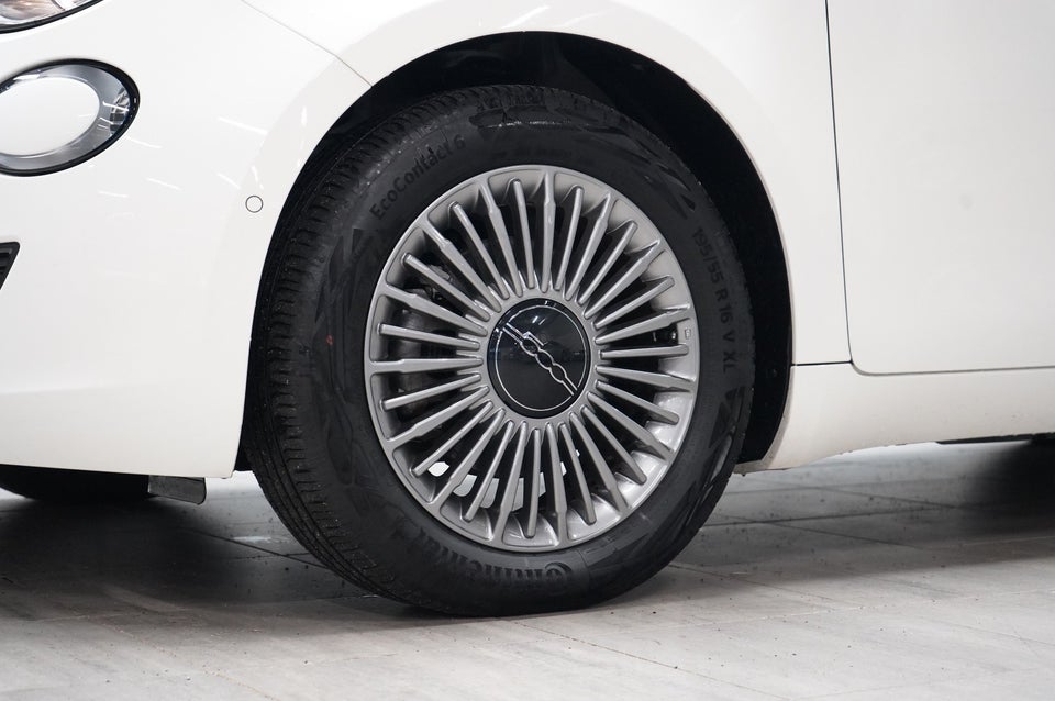 Fiat 500e 42 Icon 3d