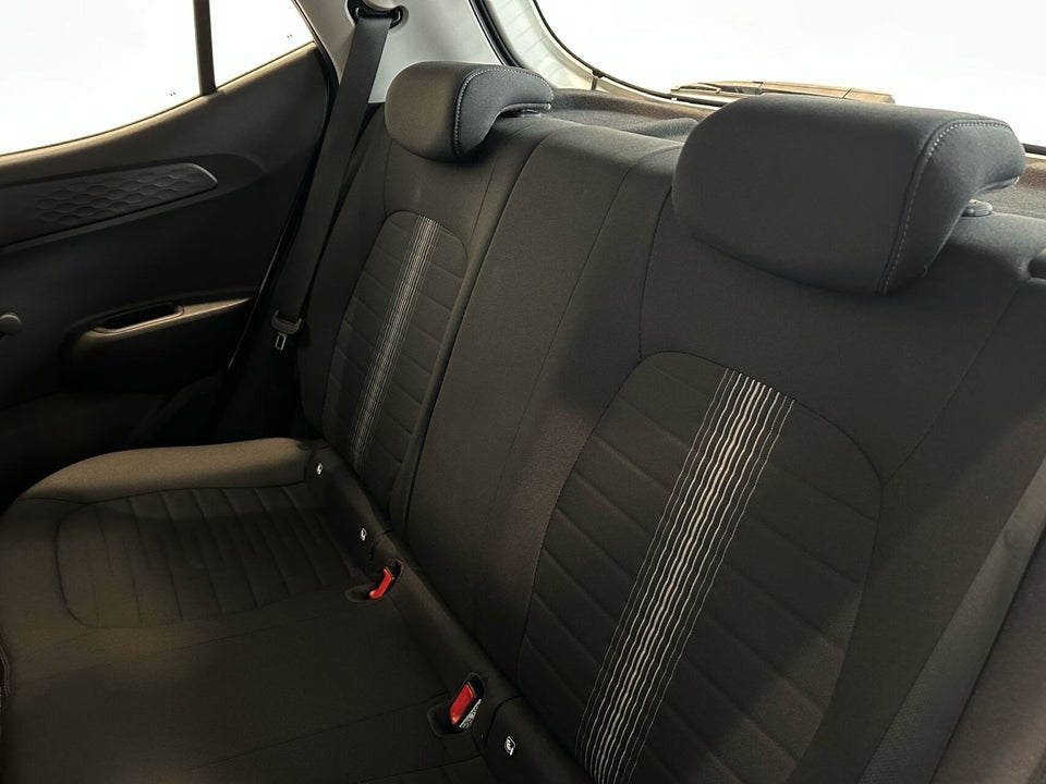 Hyundai i10 1,0 MPi Essential 5d