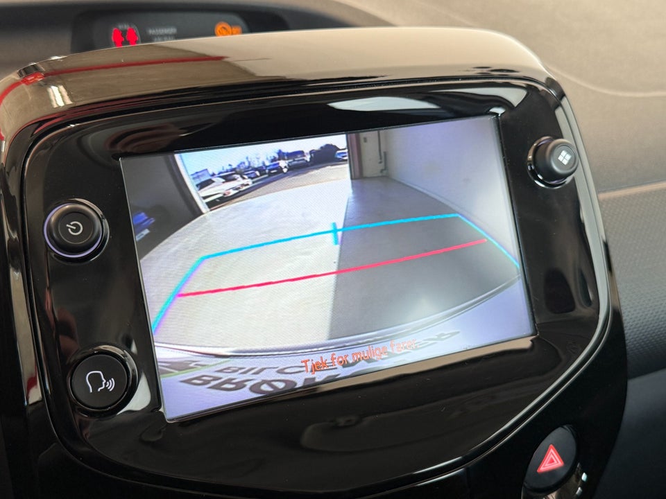 Citroën C1 1,0 VTi Shine 5d