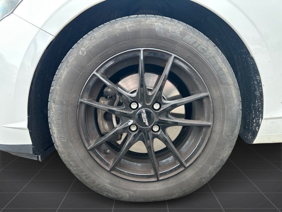 Hyundai i20 1,0 T-GDi Essential DCT 5d