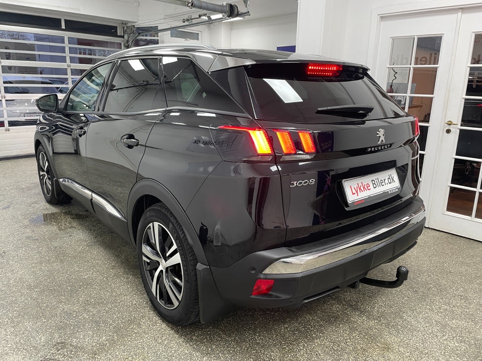 Peugeot 3008 1,2 e-THP 130 Allure EAT6 5d