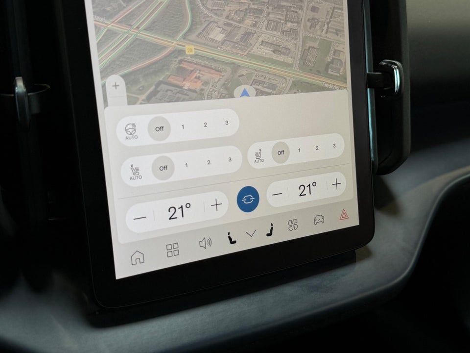 Volvo EX30 Extended Range Plus 5d