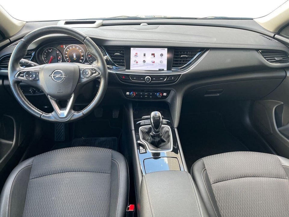 Opel Insignia 1,5 T 165 Dynamic Sports Tourer 5d