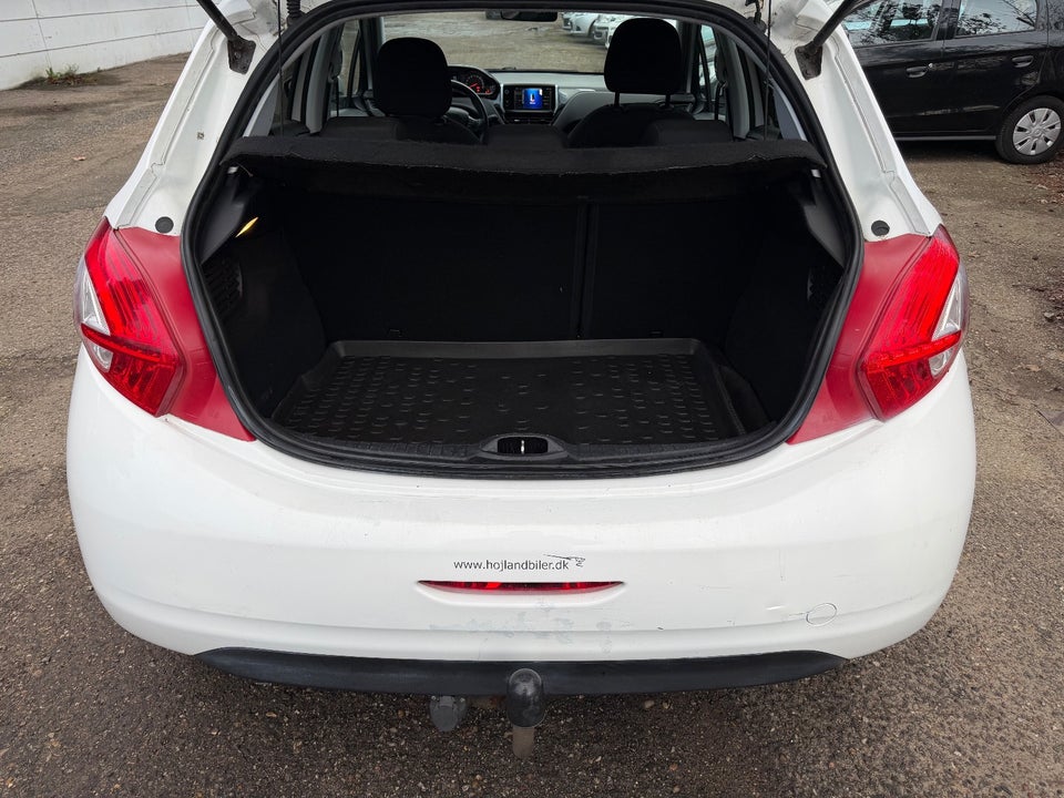 Peugeot 208 1,6 e-HDi 92 Active 5d