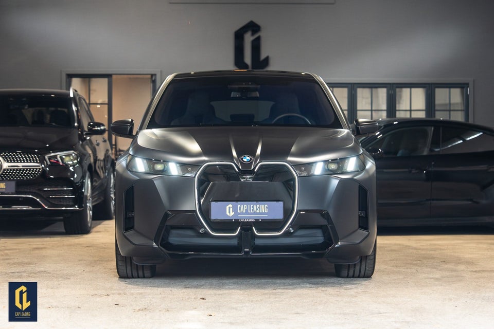 BMW iX xDrive60 Supercharged 5d