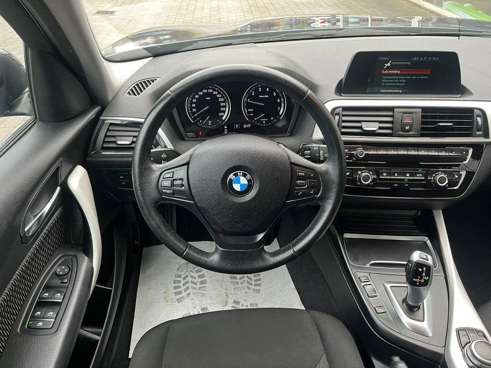 BMW 118i 1,5 Connected aut. 5d