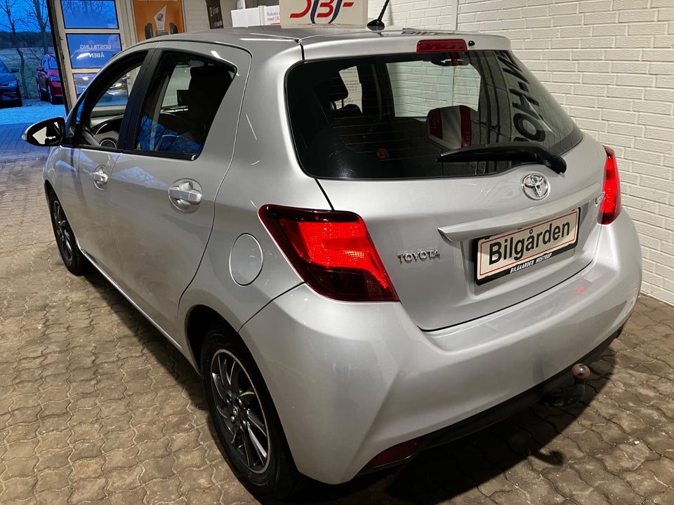 Toyota Yaris 1,0 VVT-i T2 5d