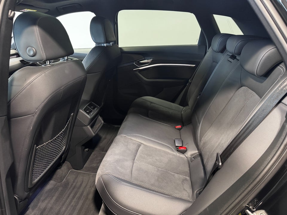 Audi e-tron 55 S-line quattro 5d