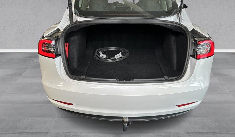 Tesla Model 3 Standard Range+ RWD 4d