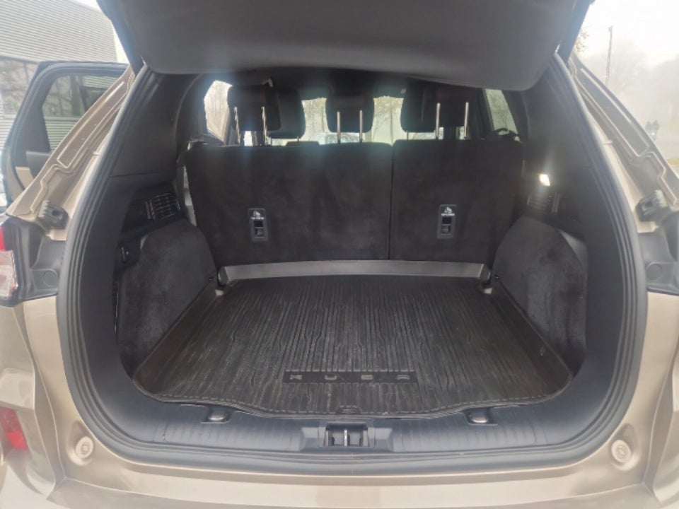 Ford Kuga 2,5 PHEV ST-Line X CVT 5d