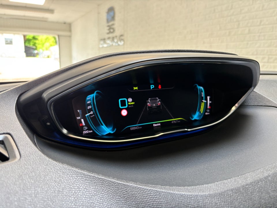Peugeot 3008 1,6 Hybrid First Selection EAT8 5d