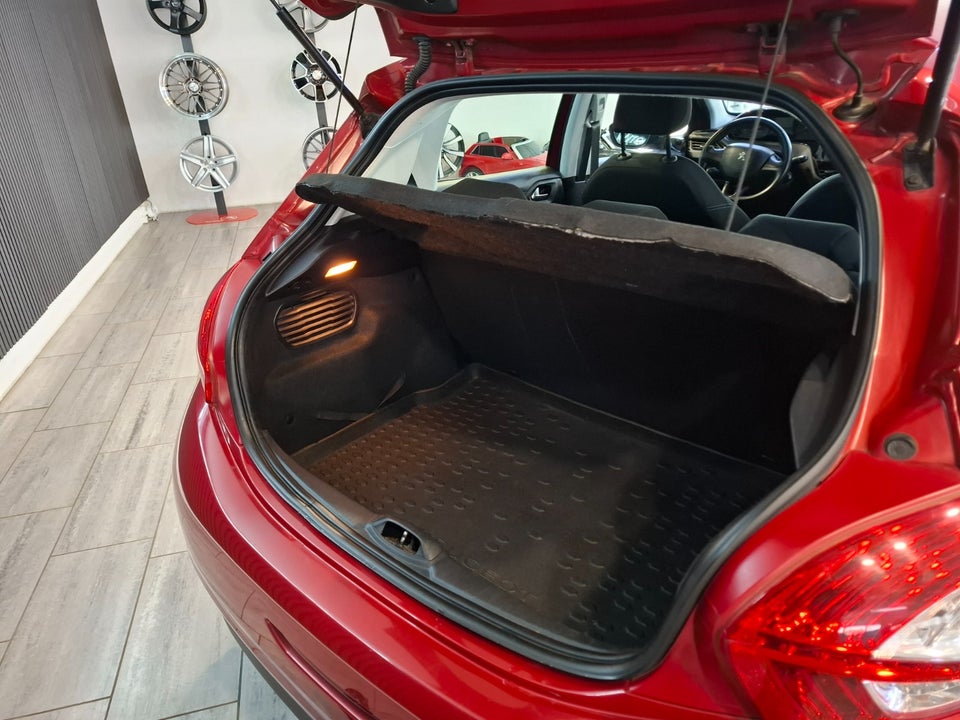 Peugeot 208 1,0 VTi Access Air 5d