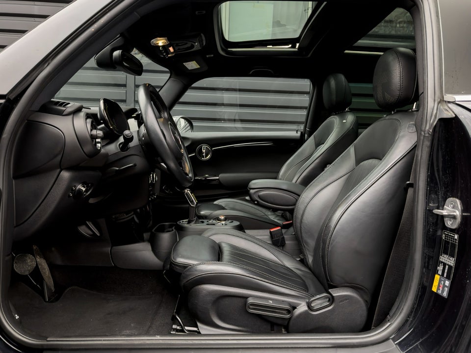 MINI Cooper SE Maximise 3d