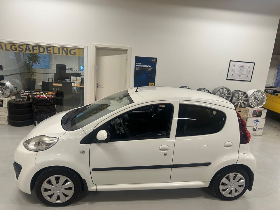 Peugeot 107 1,0 Champion Air 5d