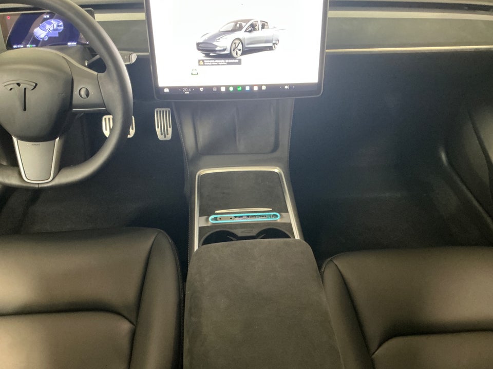 Tesla Model 3 RWD 4d