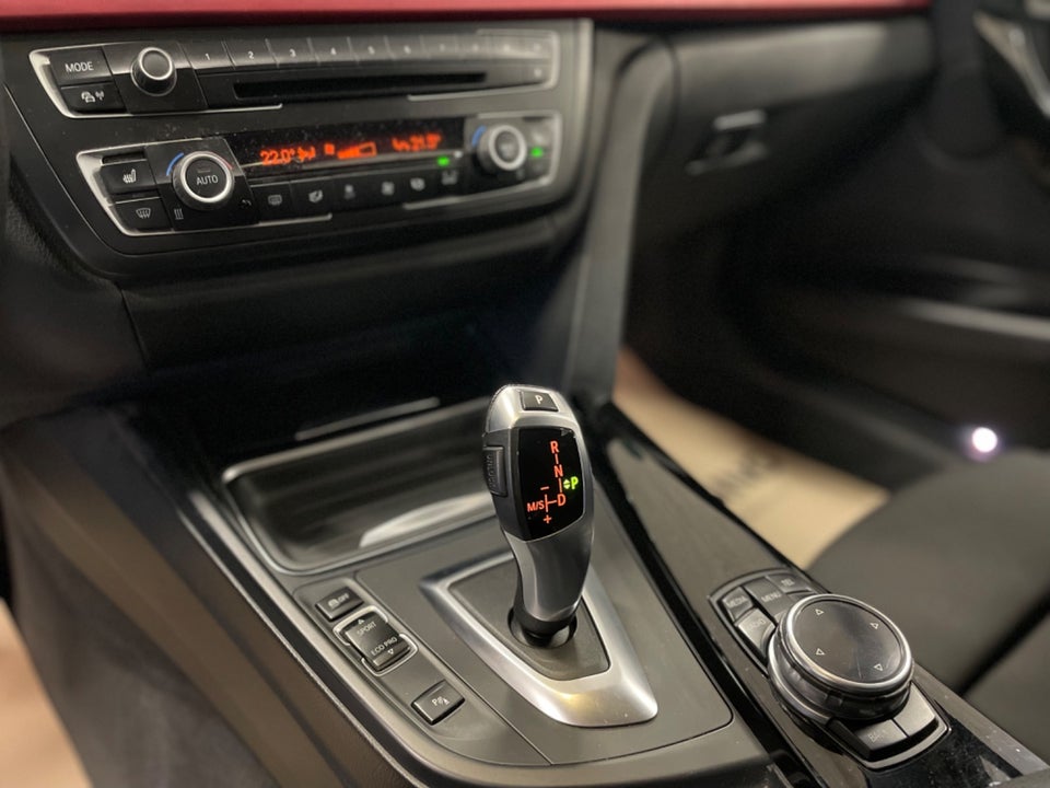 BMW 320d 2,0 Touring Sport Line aut. 5d