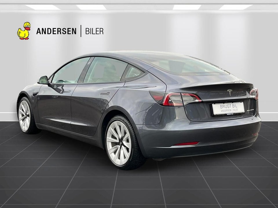 Tesla Model 3 Long Range AWD 4d