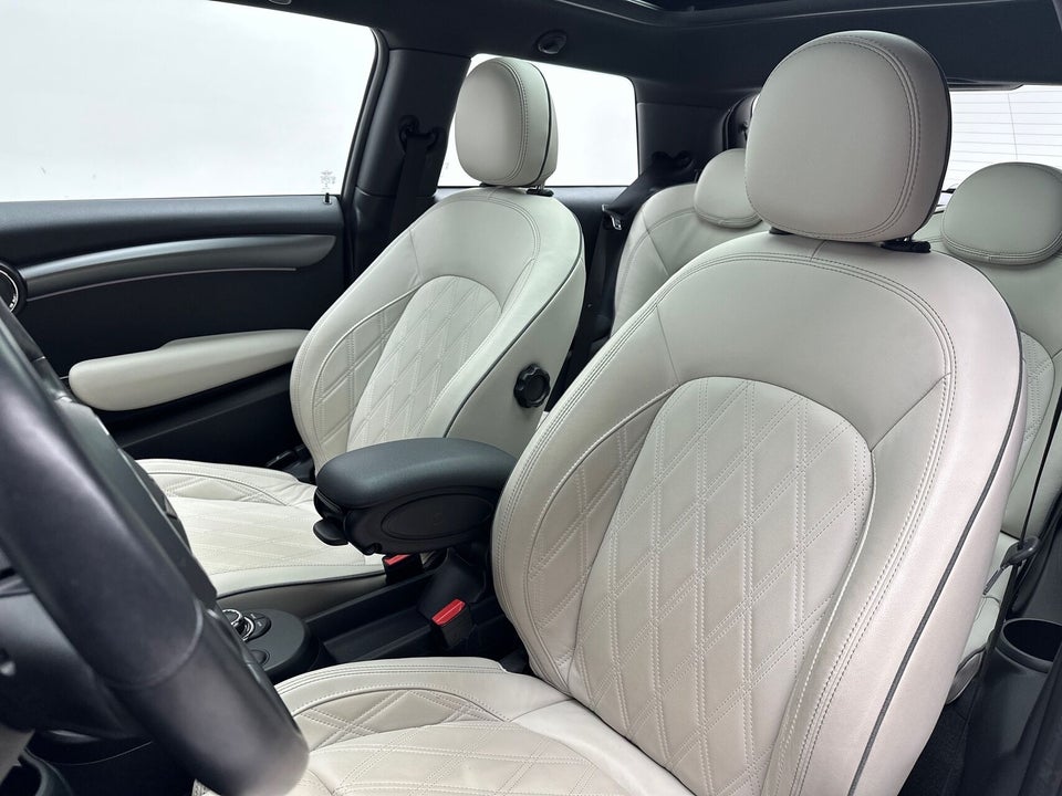 MINI Cooper SE Maximise 3d