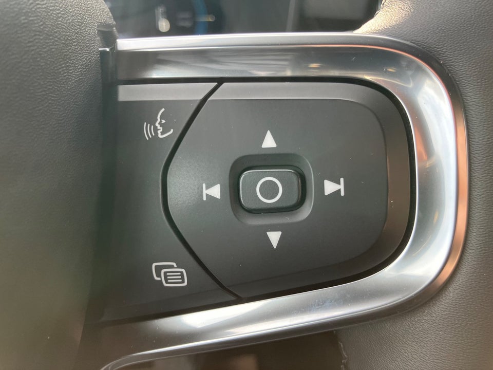 Volvo XC40 P6 ReCharge Core 5d