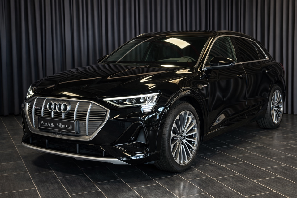 Audi e-tron 55 S-line quattro 5d