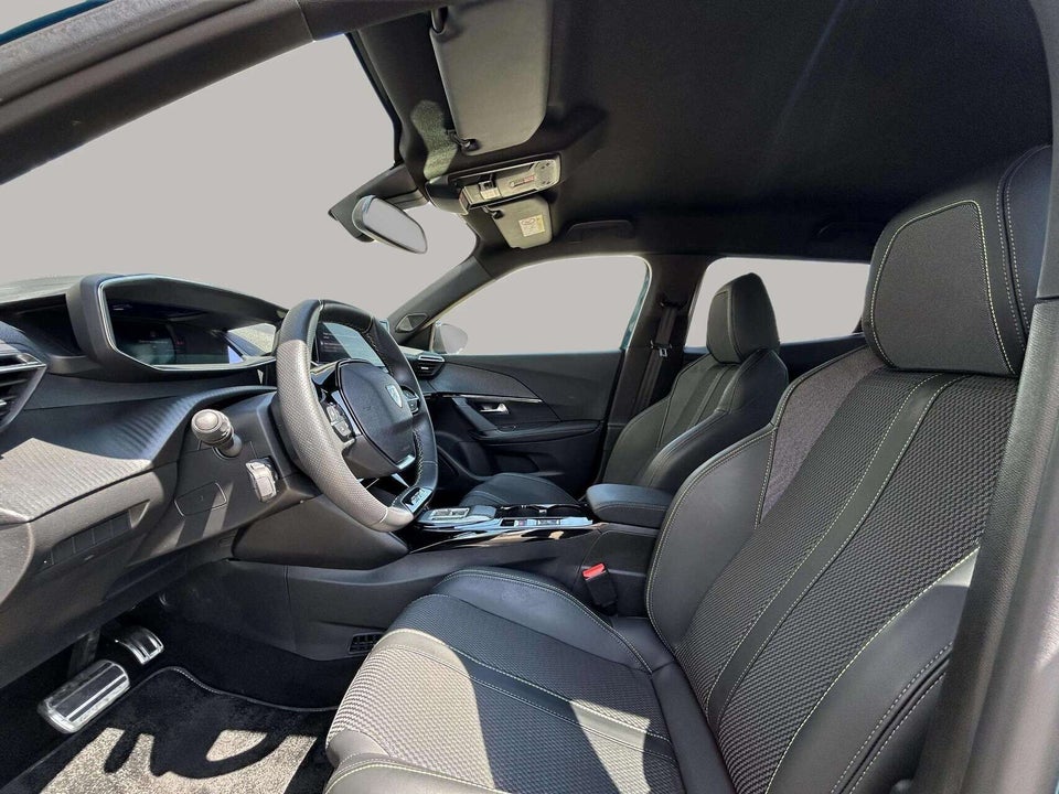 Peugeot e-2008 54 GT 5d