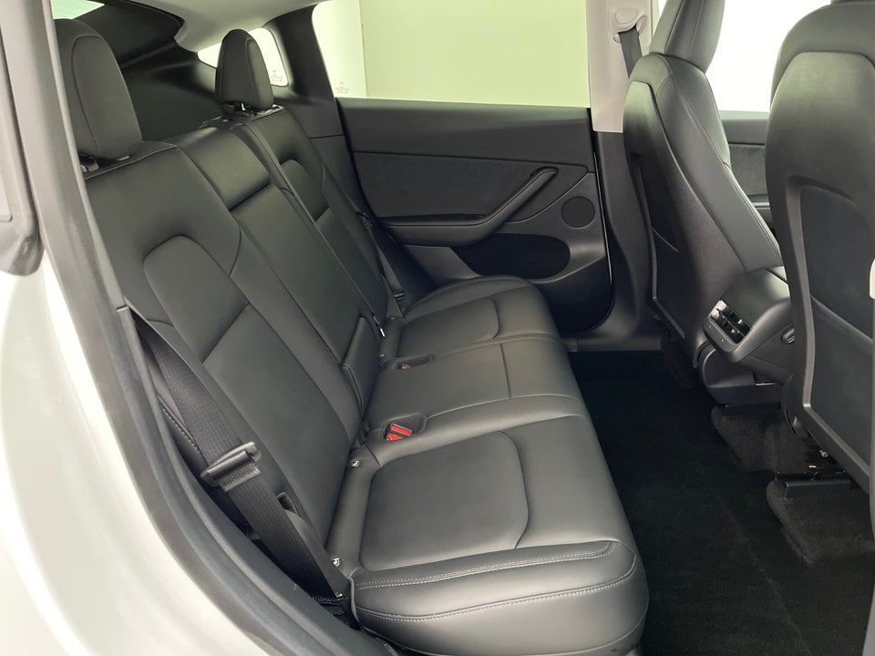 Tesla Model Y Long Range AWD 5d