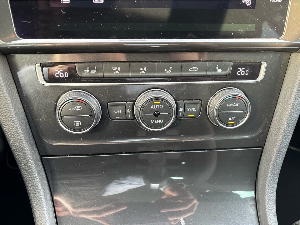 VW Golf VII 1,5 TSi 150 Plus Variant DSG 5d