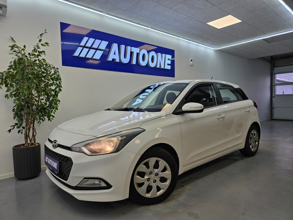 Hyundai i20 1,25 Move 5d