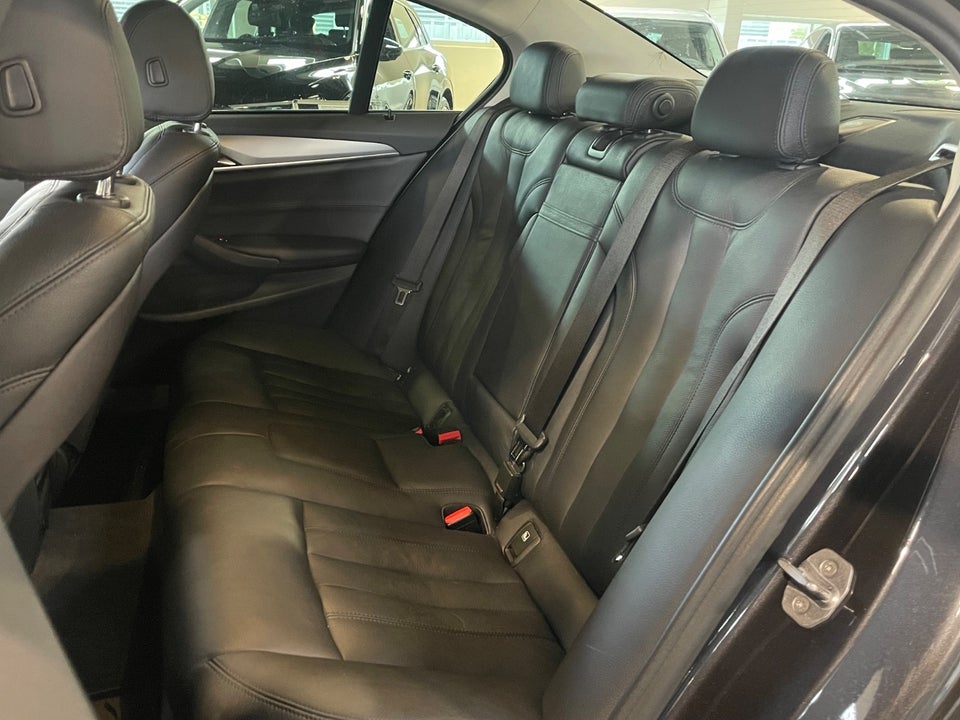 BMW 530d 3,0 Sport Line aut. 4d
