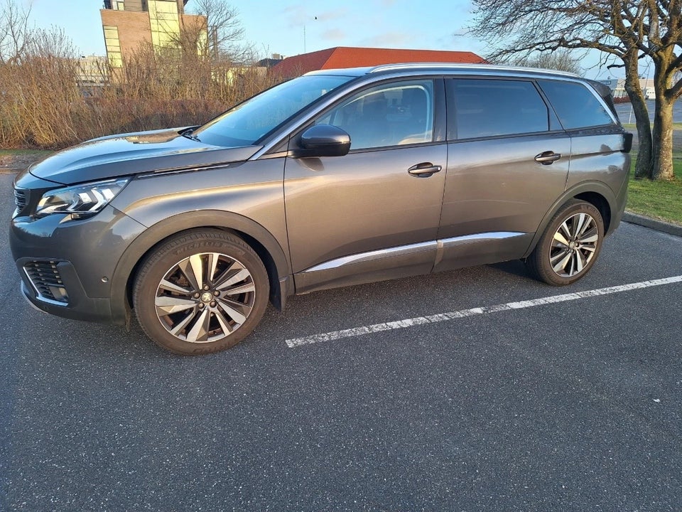 Peugeot 5008 1,2 PureTech 130 Allure EAT8 7prs 5d