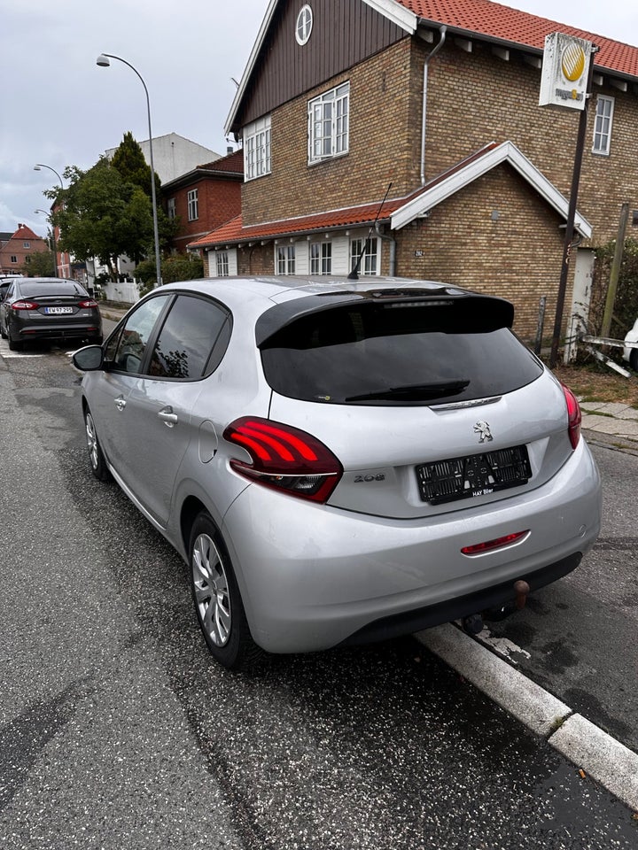 Peugeot 208 1,6 BlueHDi 100 Active 5d