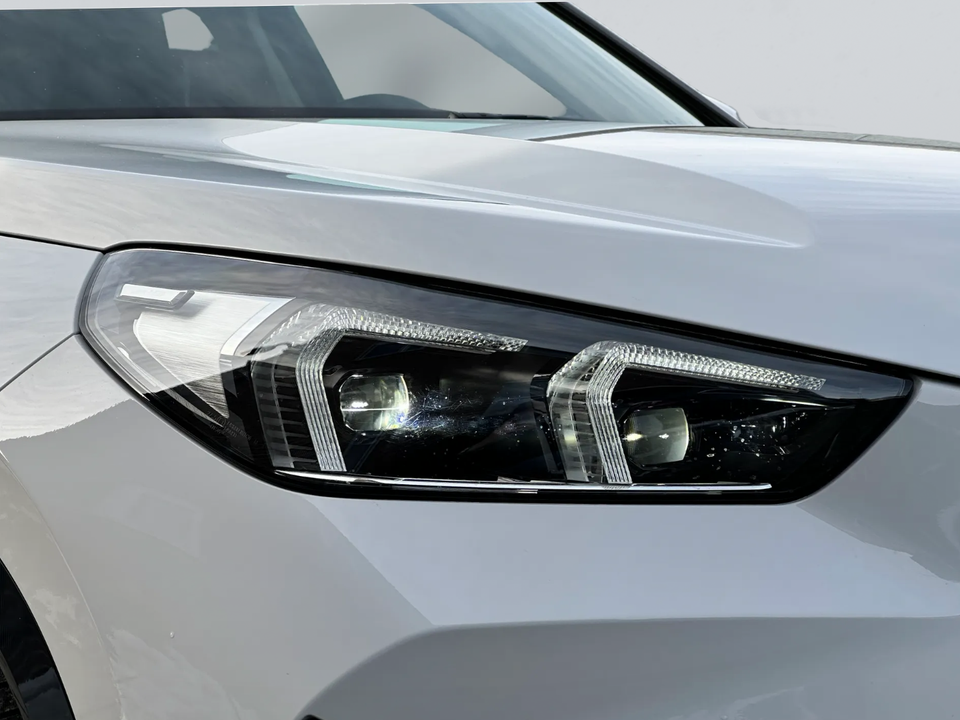 BMW iX1 eDrive20 X-Line 5d