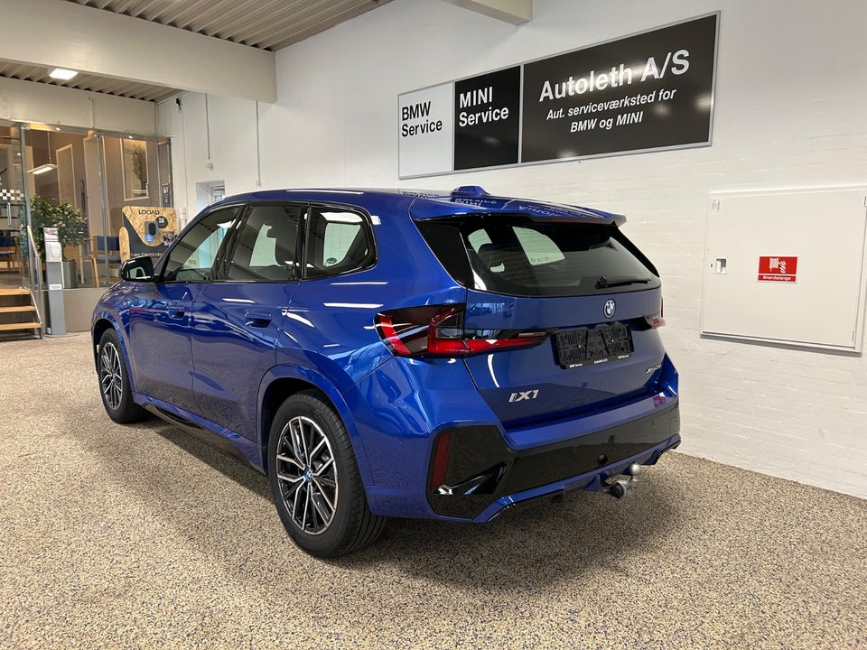 BMW iX1 xDrive30 Fully Charged M-Sport 5d