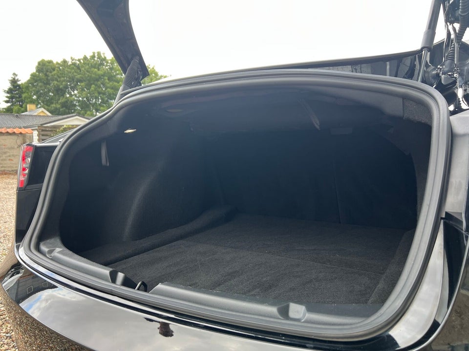 Tesla Model 3 Long Range AWD 4d