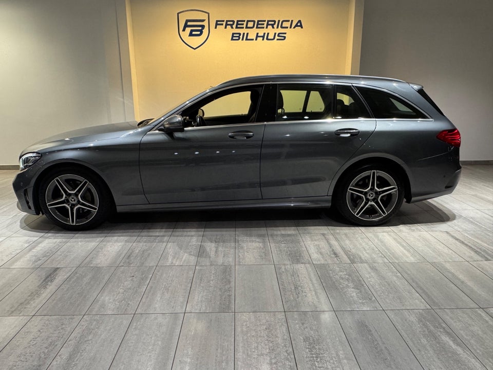 Mercedes C220 d 2,0 AMG Line stc. aut. 5d