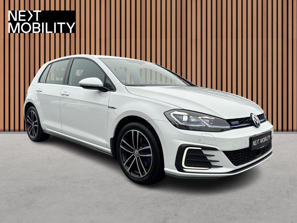 VW Golf VII 1,4 GTE DSG 5d