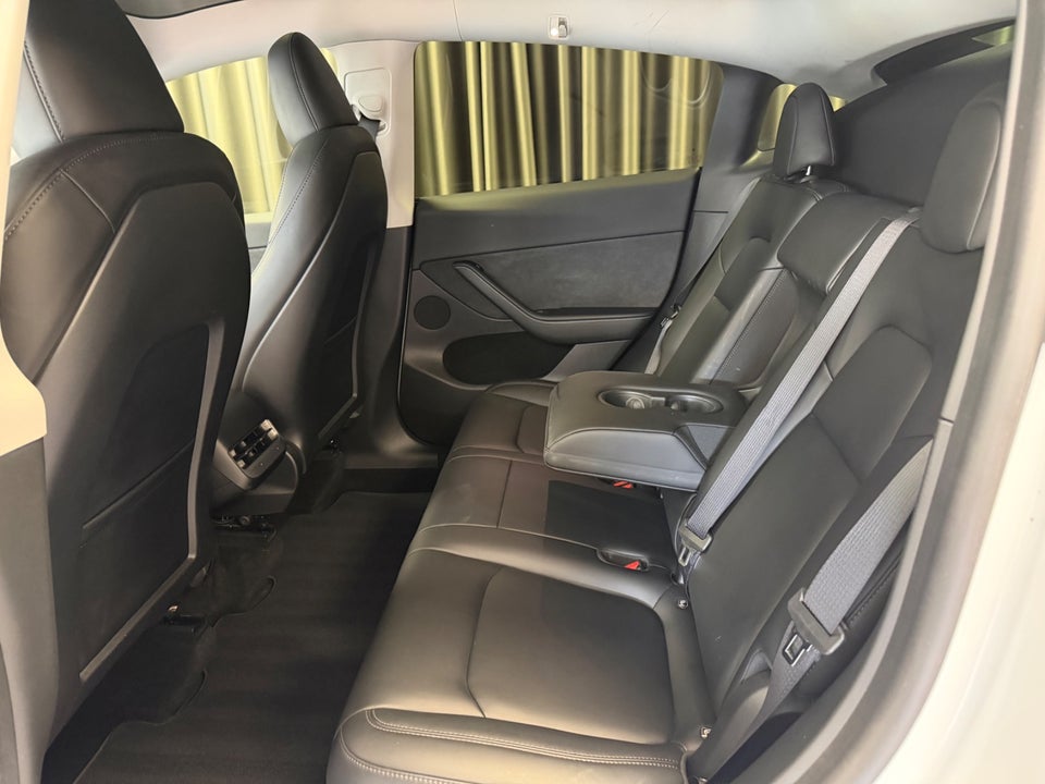 Tesla Model Y RWD 5d