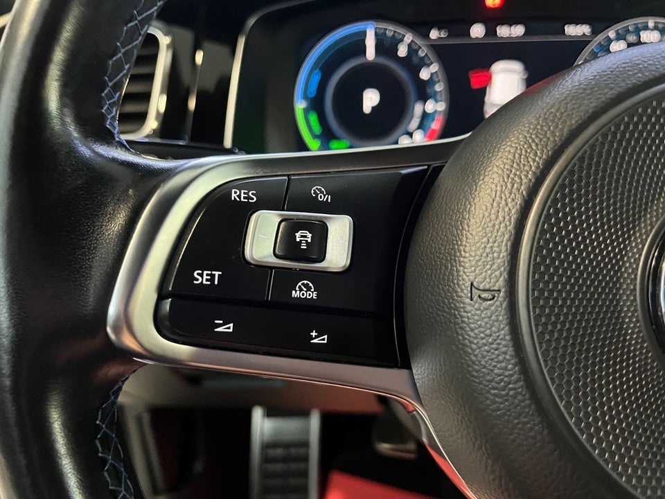 VW Golf VII 1,4 GTE DSG 5d