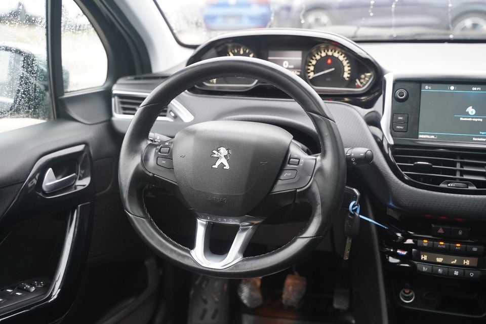 Peugeot 208 1,5 BlueHDi 100 Prestige Sky 5d