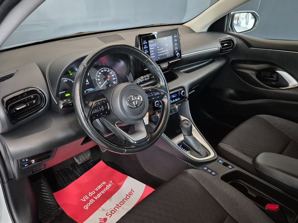 Toyota Yaris 1,5 Hybrid H3 e-CVT 5d