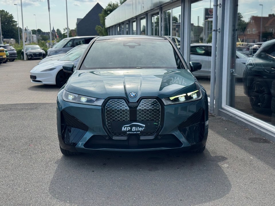 BMW iX xDrive40 Sport 5d